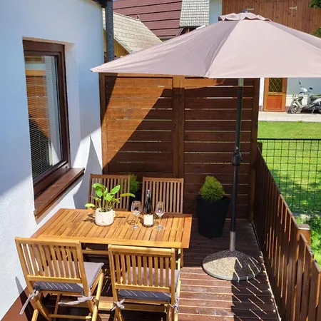 Lägenhet Apartma Leila *