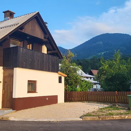 Apartma Leila Apartamento *