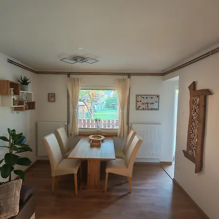 Apartma Leila Appartamento *